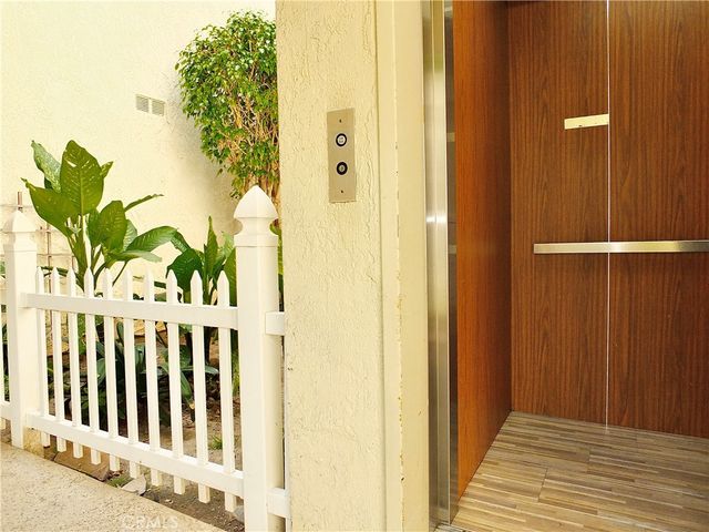 4591 Orange Avenue 306, Long Beach, CA 90807