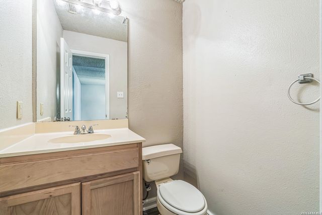 7427 Legend Point, San Antonio, TX 78244
