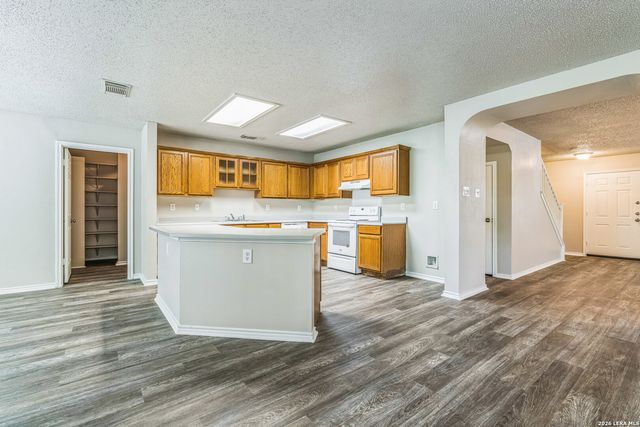 7427 Legend Point, San Antonio, TX 78244