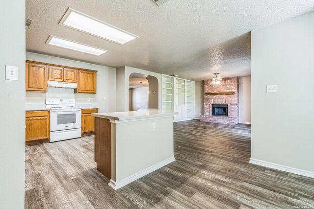 7427 Legend Point, San Antonio, TX 78244