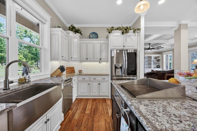 7287 Mosley Dixion Road, Macon, GA 31220