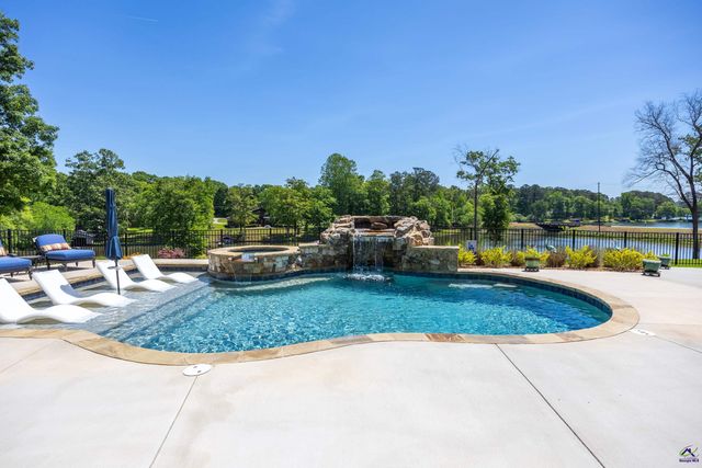 7287 Mosley Dixion Road, Macon, GA 31220