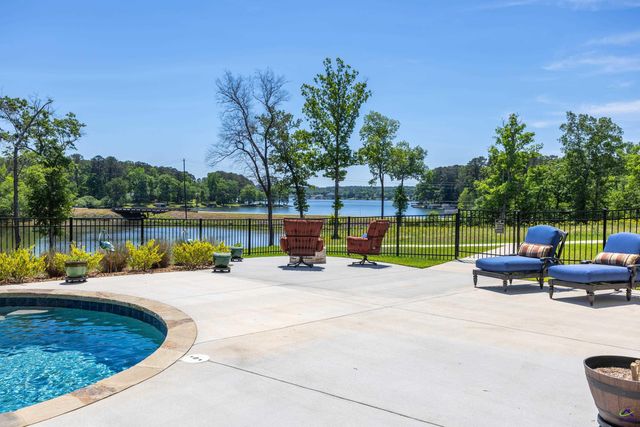 7287 Mosley Dixion Road, Macon, GA 31220
