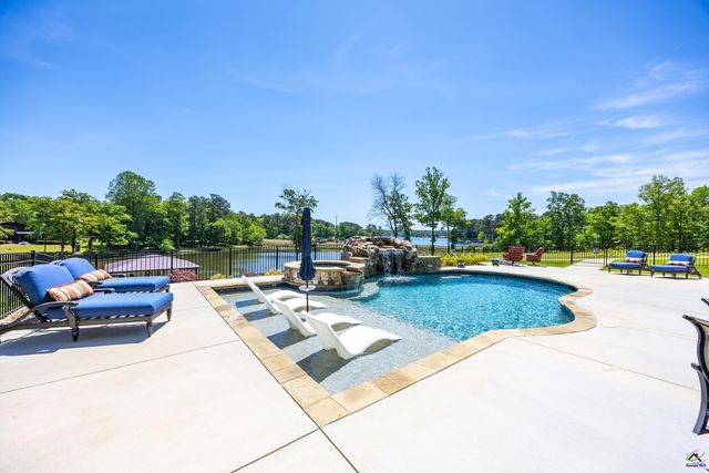 7287 Mosley Dixion Road, Macon, GA 31220