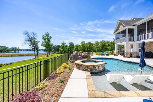 7287 Mosley Dixion Road, Macon, GA 31220
