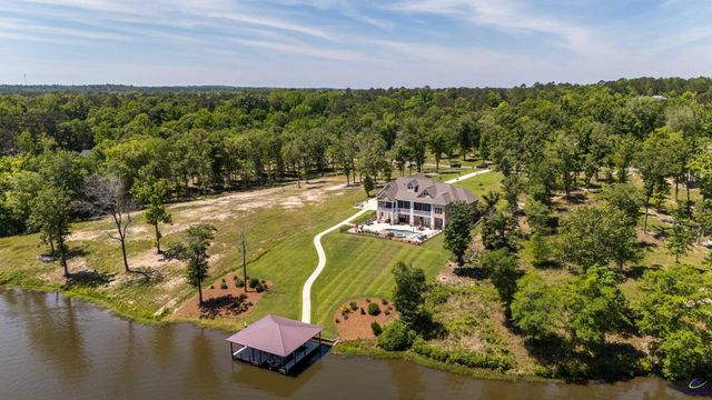 7287 Mosley Dixion Road, Macon, GA 31220