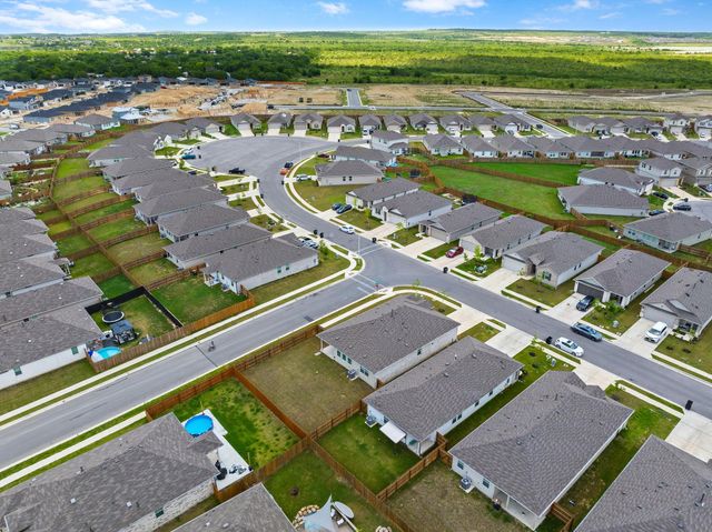 305 Evergreen Sumac LOOP, Kyle, TX 78640