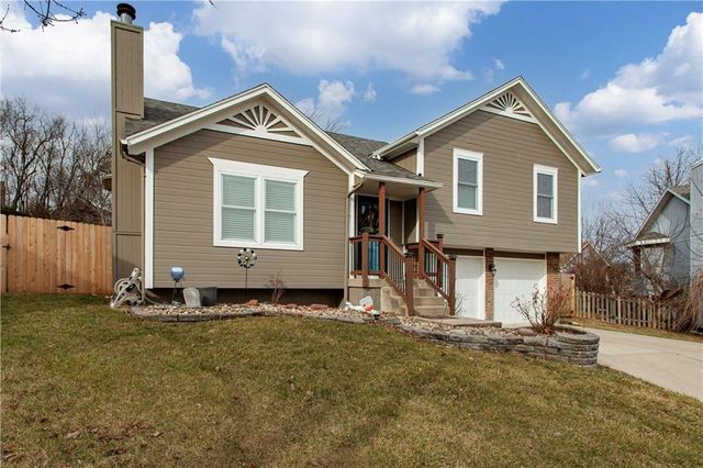 1220 SW Dakota Star Court, Grain Valley, MO 64029