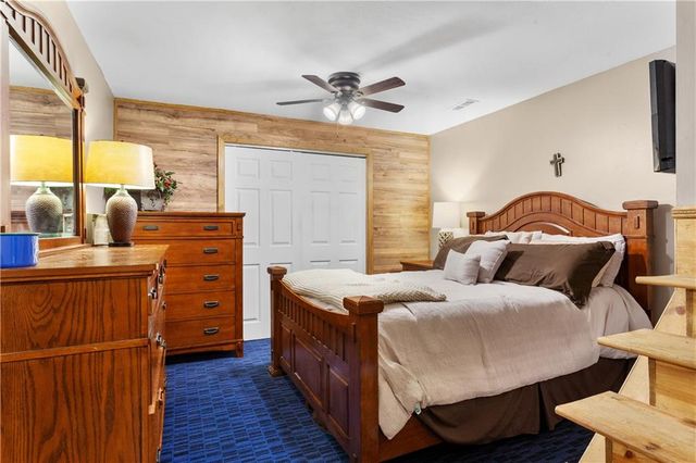 1220 SW Dakota Star Court, Grain Valley, MO 64029