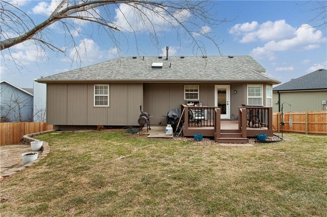1220 SW Dakota Star Court, Grain Valley, MO 64029