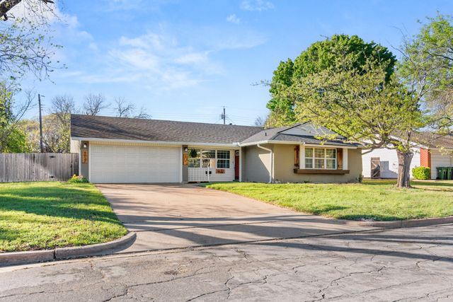 5137 Lake Placid Place, Waco, TX 76710