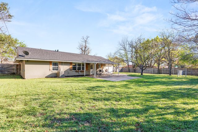 5137 Lake Placid Place, Waco, TX 76710