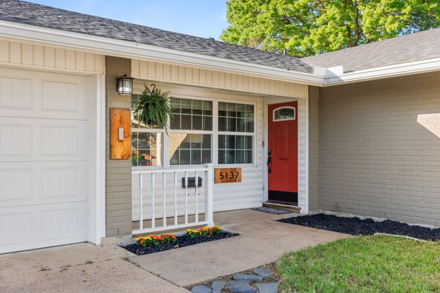 5137 Lake Placid Place, Waco, TX 76710