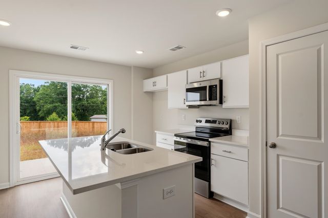 134 Cloverfield Lane, Spartanburg, SC 29303