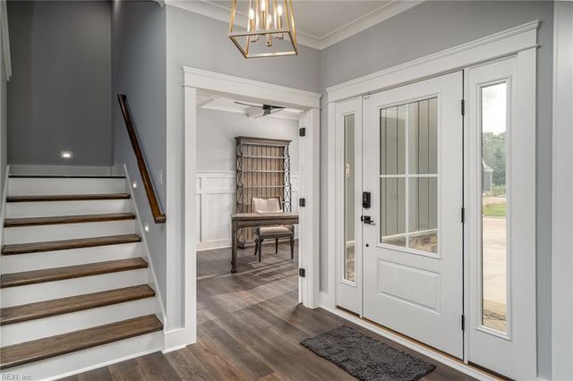 107 William Storrs RD, Yorktown, VA 23693