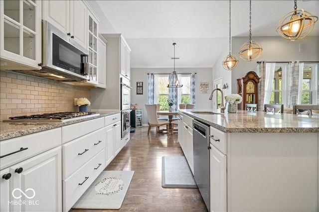 15830 Oakhurst Lane, Fishers, IN 46040