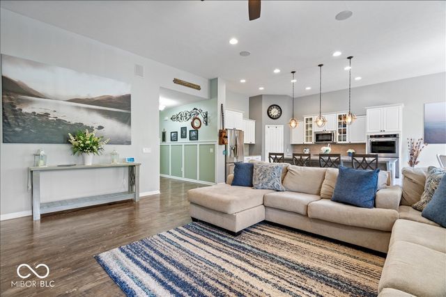 15830 Oakhurst Lane, Fishers, IN 46040