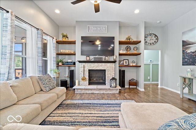 15830 Oakhurst Lane, Fishers, IN 46040
