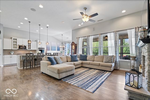 15830 Oakhurst Lane, Fishers, IN 46040