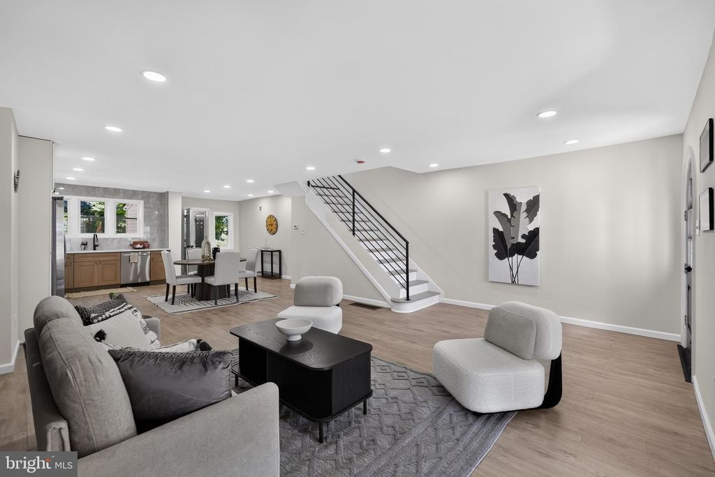 6467 WOODCREST AVE, PHILADELPHIA, PA 19151 — photo 4