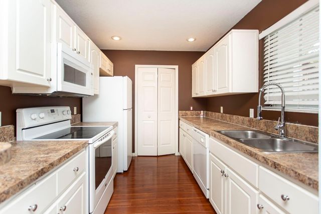 6740 MOONGLOW DRIVE 101, Port Richey, FL 34668