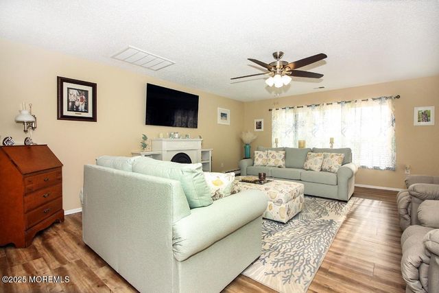 158 Morning Glory Lane, Whiting, NJ 08759