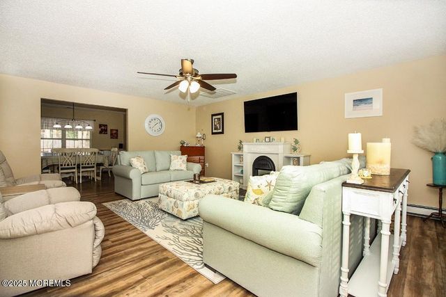 158 Morning Glory Lane, Whiting, NJ 08759