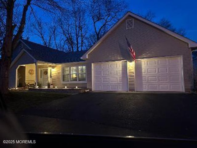 158 Morning Glory Lane, Whiting, NJ 08759