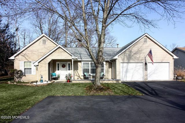 158 Morning Glory Lane, Whiting, NJ 08759