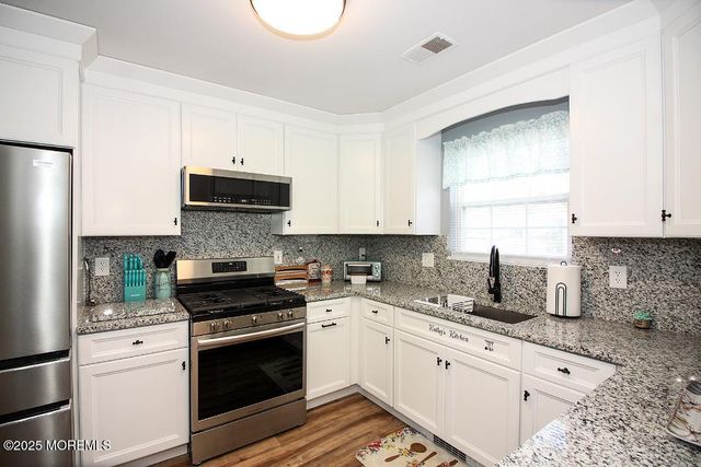 158 Morning Glory Lane, Whiting, NJ 08759