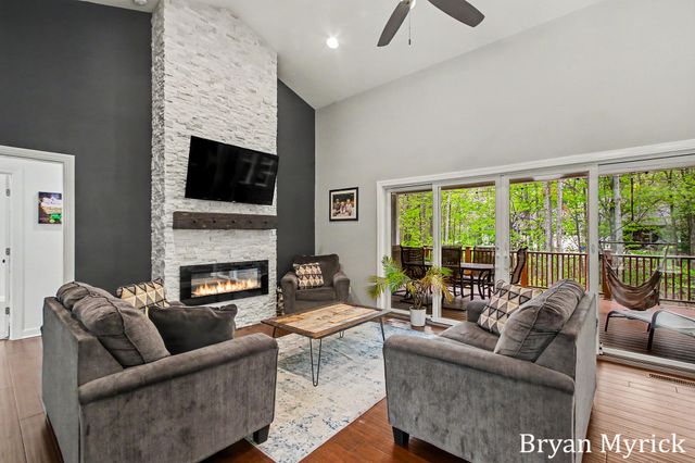 3355 Palmer Drive, Saugatuck Twp, MI 49453