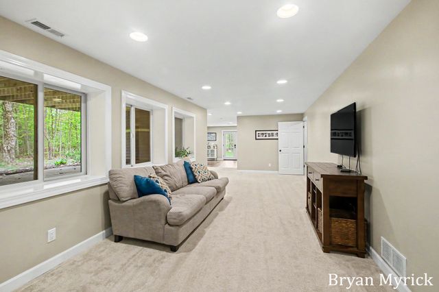 3355 Palmer Drive, Saugatuck Twp, MI 49453