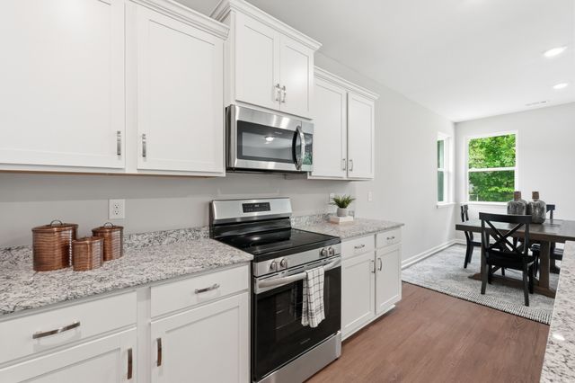 34 Aurora Cir, Fayetteville, TN 37334