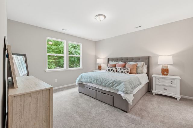 34 Aurora Cir, Fayetteville, TN 37334