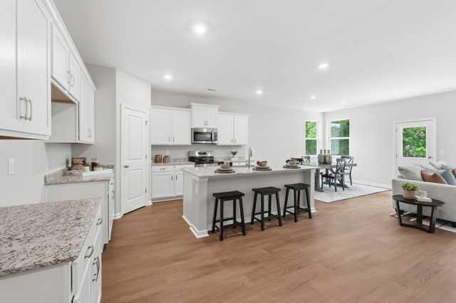 34 Aurora Cir, Fayetteville, TN 37334