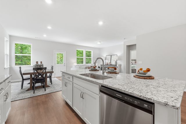 34 Aurora Cir, Fayetteville, TN 37334