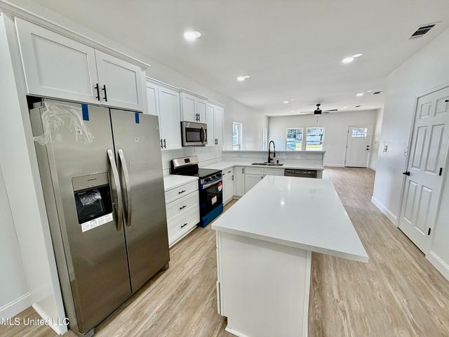 3419 Raintree Drive, Gautier, MS 39553