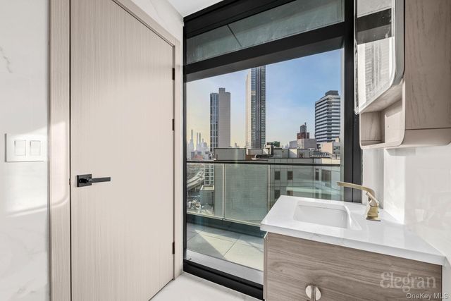 4262 Hunter Street 11A, Long Island City, NY 11101