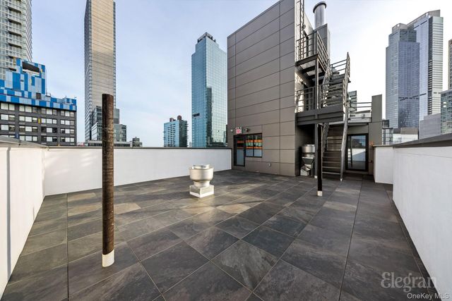 4262 Hunter Street 11A, Long Island City, NY 11101