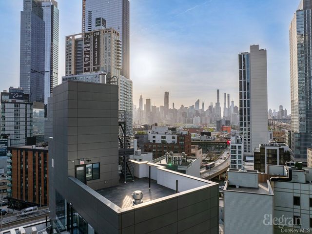 4262 Hunter Street 11A, Long Island City, NY 11101