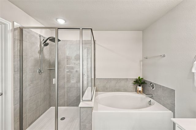 7700 Gangway Drive, Fort Worth, TX 76179