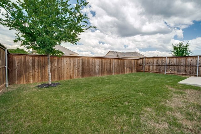 3916 Oak Creek Circle, Denison, TX 75020