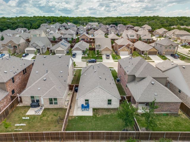 3916 Oak Creek Circle, Denison, TX 75020