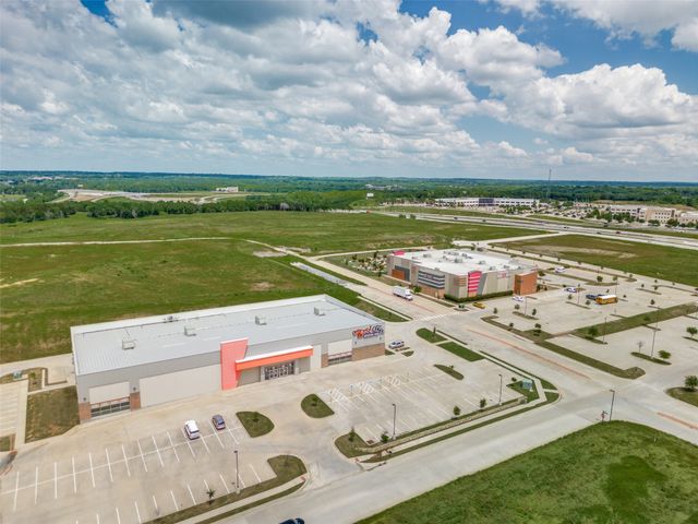 3916 Oak Creek Circle, Denison, TX 75020