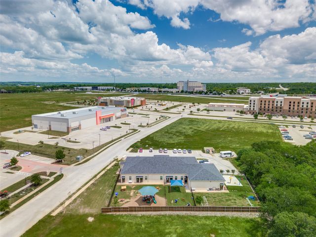 3916 Oak Creek Circle, Denison, TX 75020