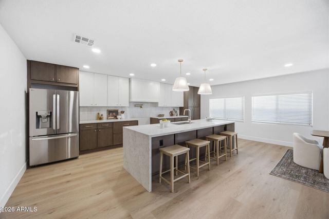 10618 N 27TH Street, Phoenix, AZ 85028