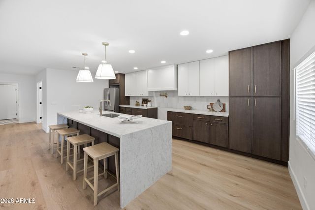 10618 N 27TH Street, Phoenix, AZ 85028