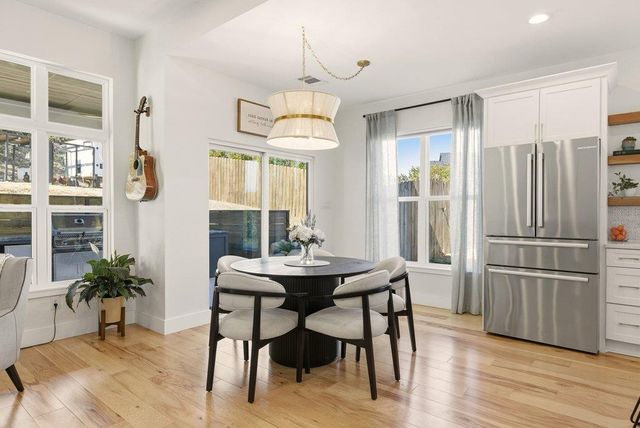 708 Newport DR, Spicewood, TX 78669