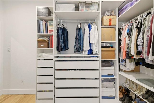 708 Newport DR, Spicewood, TX 78669