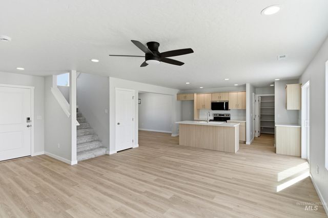 13721 Redway Ct, Caldwell, ID 83607